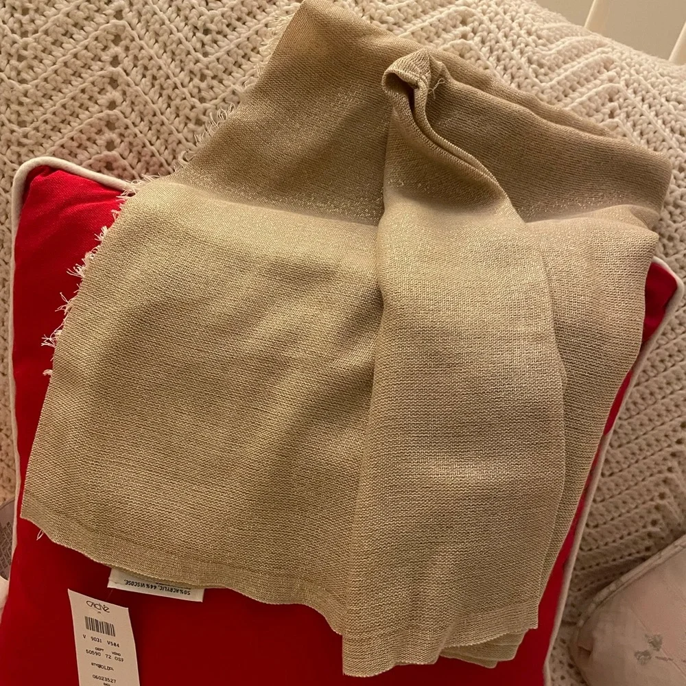 Gold Scarf - Picture 1 of 1